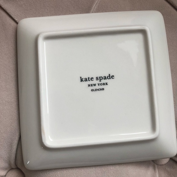 Kate Spade Lenox Christmas Dot Red Square Tray (NWT) - Picture 4 of 7
